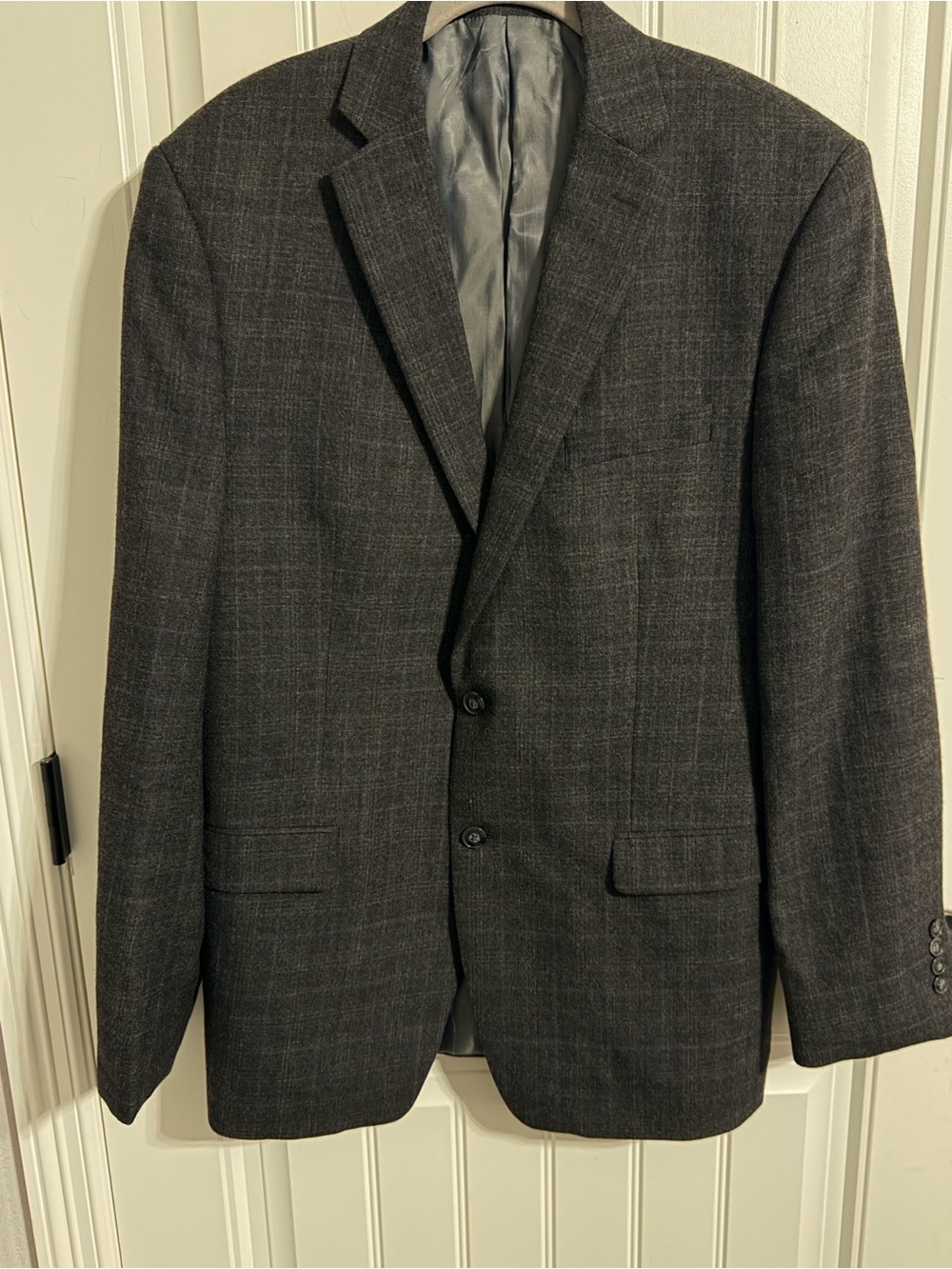 Calvin Klein 100% Wool Men's Dark Grey Sports Coat. Size 44 L